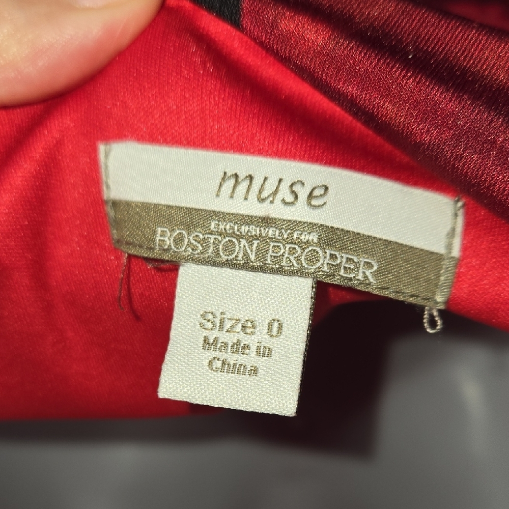 SEXY FORM FITTING Boston Proper Red and Black Floral 3/3 Sleeve Dress NWOT Sz 0 - Picture 8 of 10